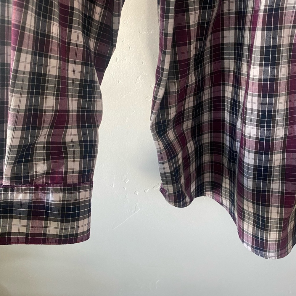 Haggar button up plaid grid style long sleeve shirt - Picture 4 of 4